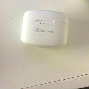 These EarPods are not AirPods but works like the real ones for a better price!